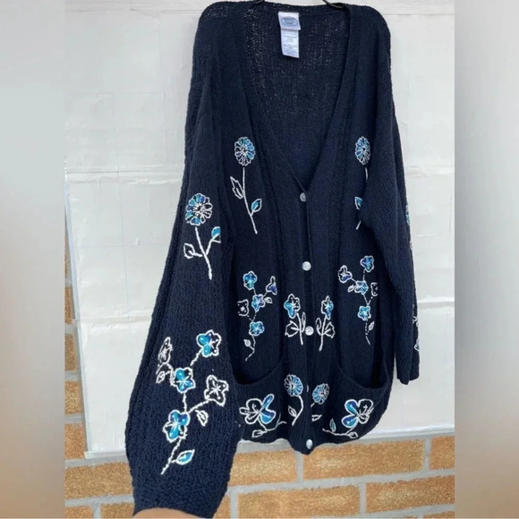 Laura Ashley Navy Blue Cardigan Sweater White Blue Embroidered Flowers Pockets L - Picture 3 of 8